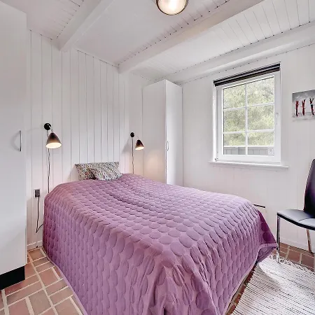 بيت للعطل Three-bedroom Holiday In *