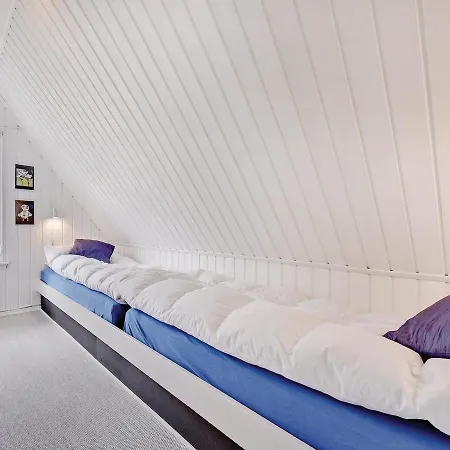 Three-bedroom Holiday In بيت للعطل Blåvand